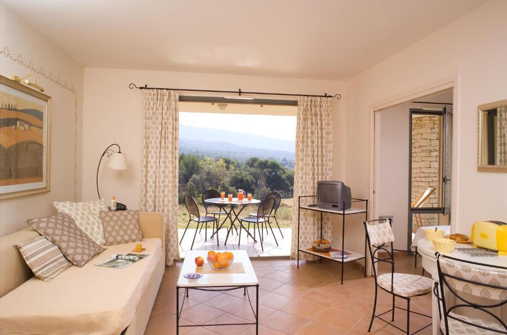 Saumane-de-Vaucluse Madame Vacances Residence Provence Country Club المظهر الخارجي الصورة